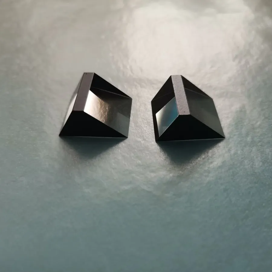 Click image for larger version

Name:	Tir-Optical-Glass-Prism-with-Coating-Vis-Black-Painted.webp
Views:	45
Size:	23.8 KB
ID:	12782