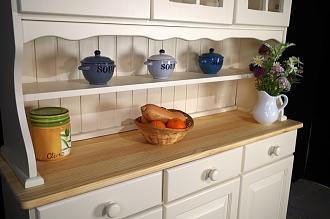 Click image for larger version  Name:	dresser4.jpg Views:	0 Size:	79.0 KB ID:	31642